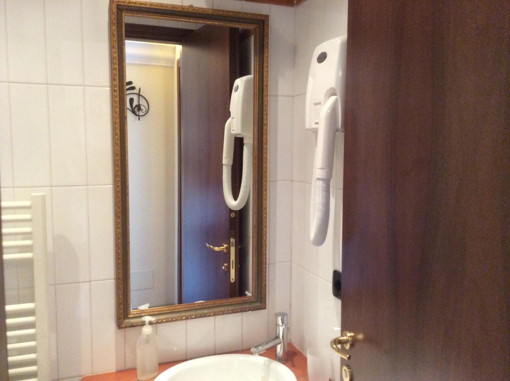 Hotel Al Sanpietrino Rome Bilik gambar